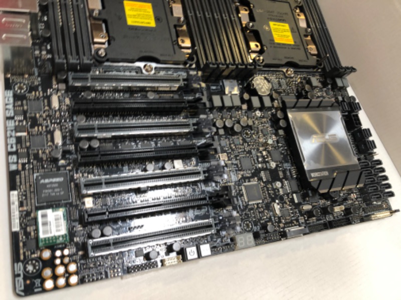 Photo 9 of ASUS WS C621E Sage Extreme Power Intel® Xeon® Processor Workstation Motherboard for Two-way XEON CPU performance, with U.2, M.2 connectors, dual Gb LAN, USB 3.1 Type-C & Type-A, 10 x SATA 6Gb/s ports
