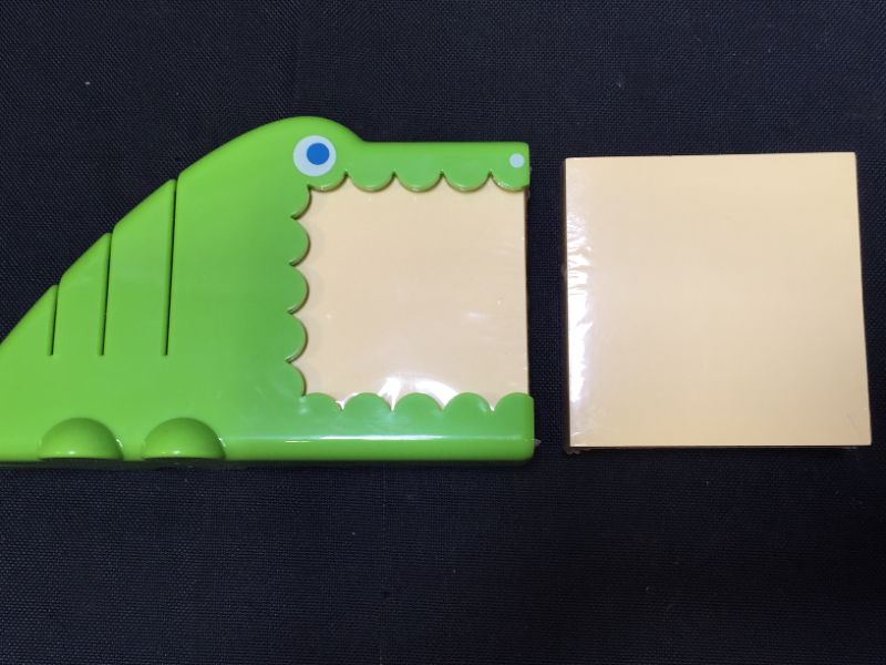 Photo 2 of Desktop Note Pad Note Dispenser Crocodile Memo Holder Pen Holder, for Memo, Notes, Bock of 200 Blanks,2 Packs Memo
