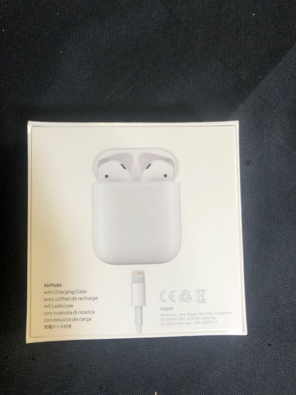 Photo 3 of Apple AirPods (2nd Generation)
