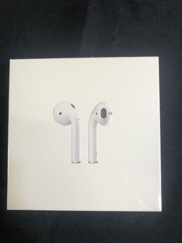 Photo 2 of Apple AirPods (2nd Generation)
