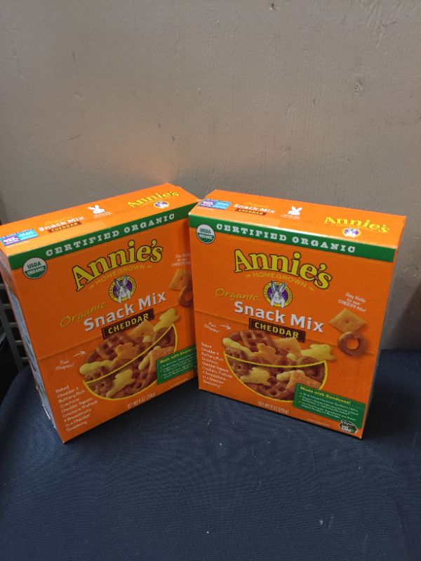 Photo 2 of 23510 Organic Bunnies Cheddar Snack Mix(factory sealed)
2 pack (EXP may 4 2022)