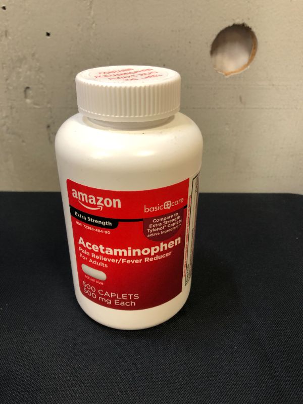 Photo 2 of Amazon Basic Care Extra Strength Pain Relief, Acetaminophen Caplets, 500 mg, 500 Count (Pack of 1) ( exp:12/2022)