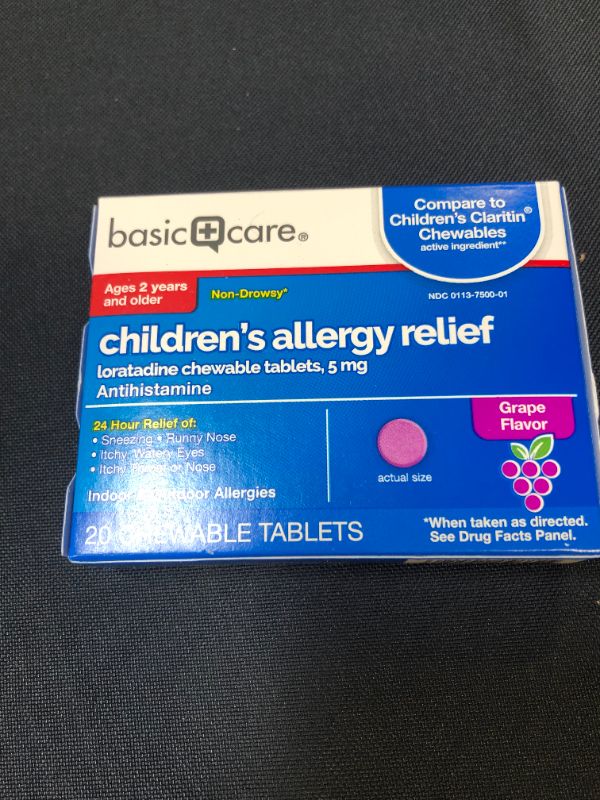 Photo 2 of Amazon Basic Care Children's Allergy Relief, Loratadine Chewable Tablets, 5 mg, Grape Flavored, 20 Count (exp:07/2022)

