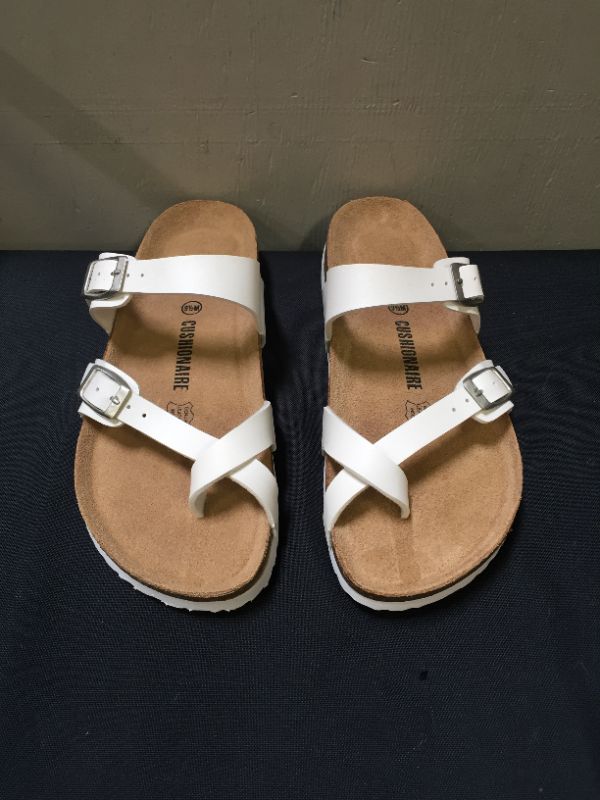 Photo 3 of CUSHIONAIRE Men's Luna-M Cork footbed Sandal with +Comfort White Napa, 9.5