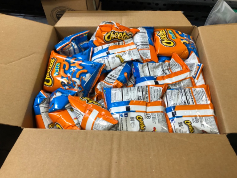 Photo 1 of Frito-Lay Cheetos Puffs, Pack of 40
