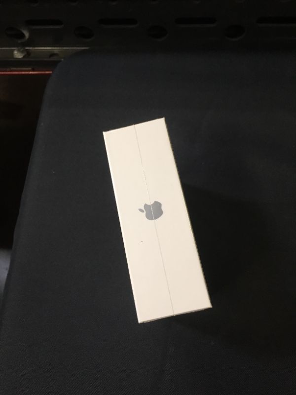 Photo 6 of Apple AirPods (2nd Generation)
(factory sealed)