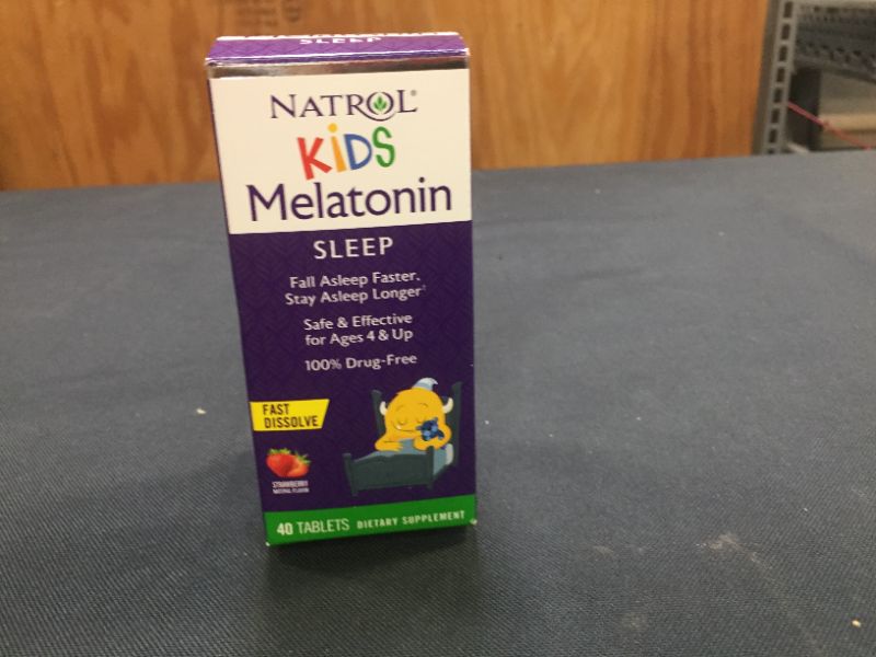 Photo 1 of Natrol Kids Melatonin Fast Dissolve Tablets, Helps You Fall Asleep Faster, Stay Asleep Longer, Easy to Take, Dissolves in Mouth, for Ages 4 and Up, Strawberry Flavor, 1mg, 40 Count  exp date 01-2023