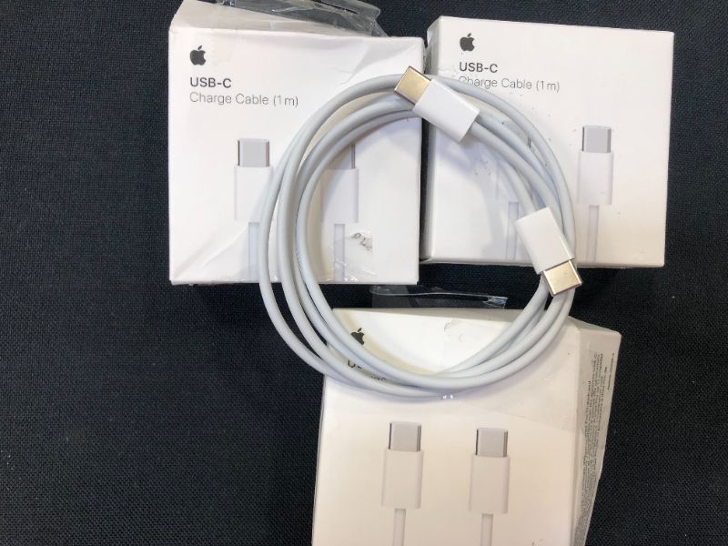 Photo 2 of Apple USB-C Charge Cable (1m) 3pack