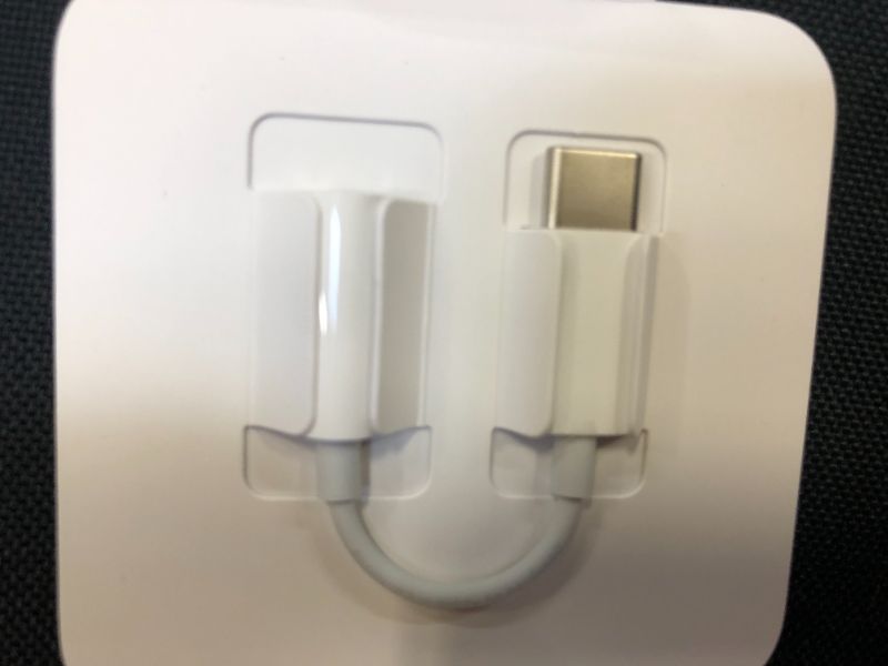 Photo 2 of Apple MU7E2AM/A USB-C to 3.5 mm Headphone Jack Adapter 3pack