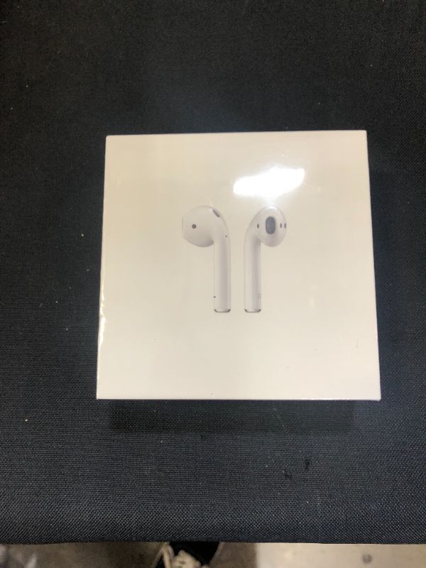 Photo 2 of Apple AirPods (2nd Generation)
