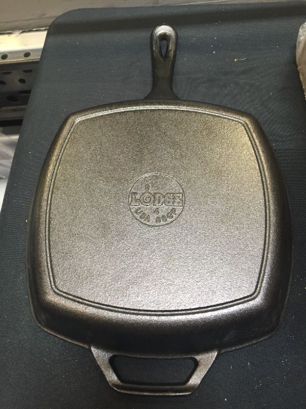 Photo 2 of  Lodge Logic Cast Iron Square 10.5" Grill Pan