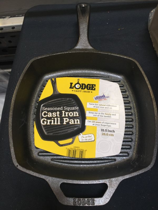 Photo 3 of  Lodge Logic Cast Iron Square 10.5" Grill Pan