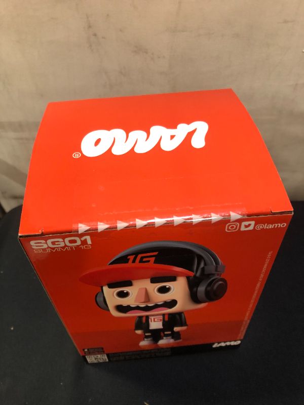 Photo 2 of LAMO 5" Vinyl Figure - Legacy Gamers Summit1g
