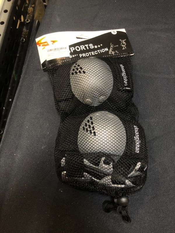 Photo 1 of KIDS ELBOW & KNEE PADS - 1 SET - SIZE SMALL 