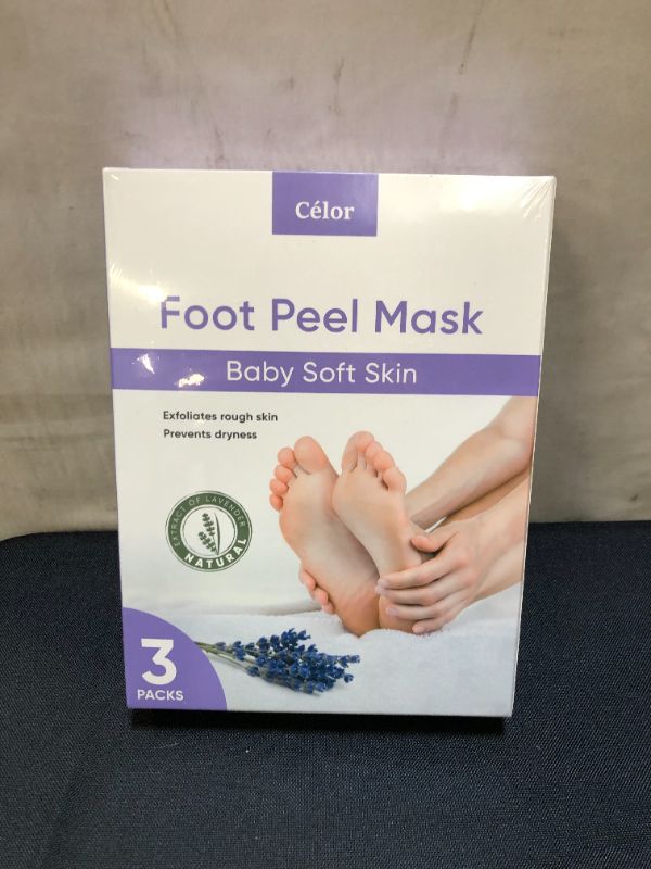 Photo 2 of ??Foot Peel Mask (2 Pairs) - Foot Mask for Baby soft skin - Remove Dead Skin | Foot Spa Foot Care for women Peel Mask with Lavender and Aloe Vera Gel for Men and Women Feet Peeling Mask Exfoliating