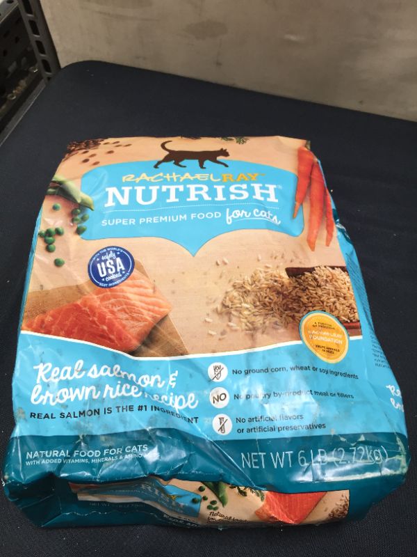 Photo 2 of  Rachael Ray Nutrish Real Salmon & Brown Rice Recipe Adult Premium Dry Cat Food exp- 02/19/2022