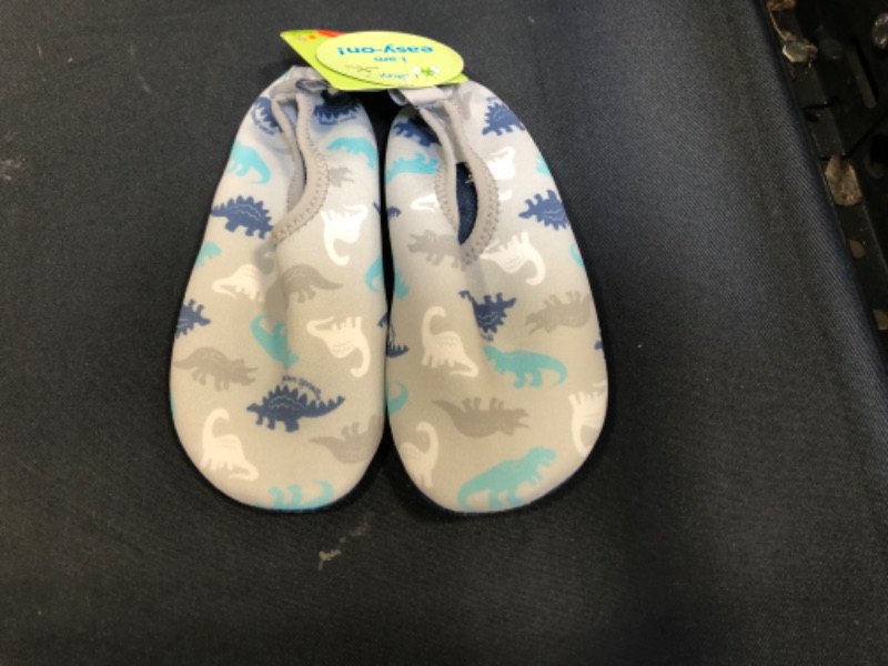 Photo 2 of i play. by green sprouts Baby Water Shoe size 9
