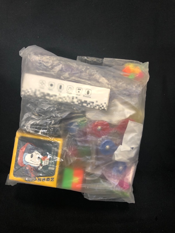 Photo 1 of bundle of fidget toys 
