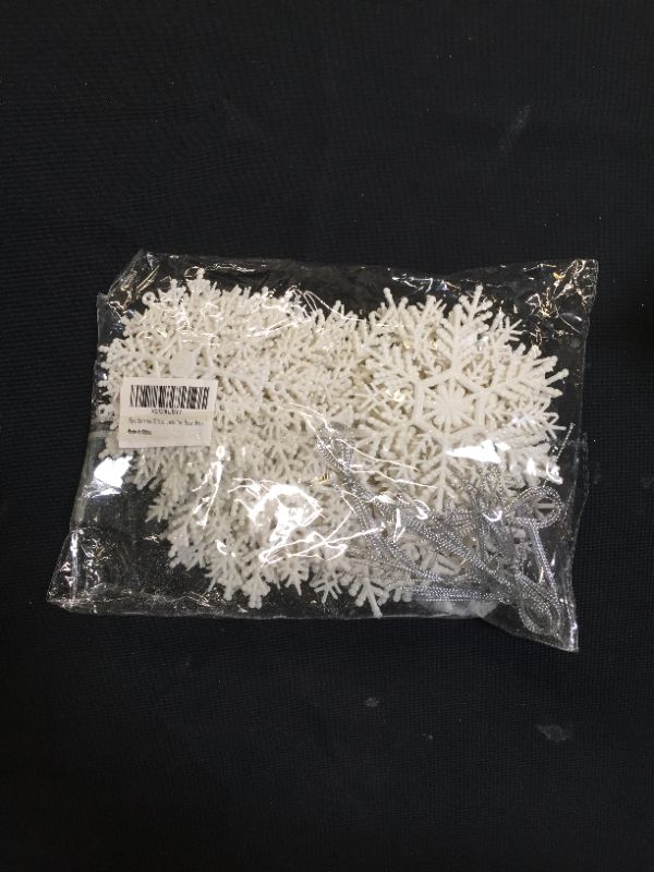Photo 1 of 40pcs Plastic Christmas Glitter Snowflake, White Christmas Tree Decorations Xmas Winter Hanging Plastic Snow Flakes Ornaments for Wedding Holiday Party Home Decor 4 Inch