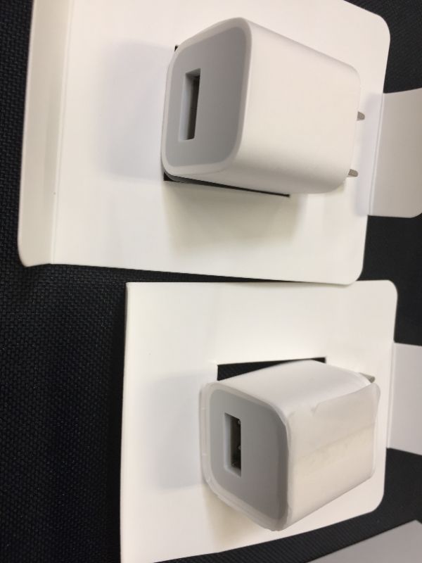 Photo 3 of Apple 5W Power Adapter
2pack