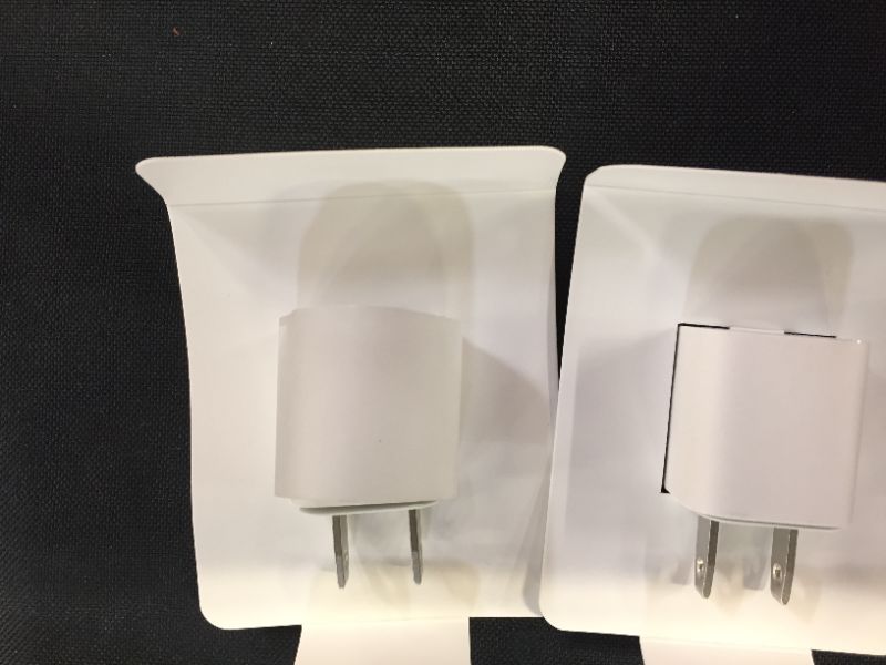 Photo 3 of Apple 20W USB-C Power Adapter
2pack