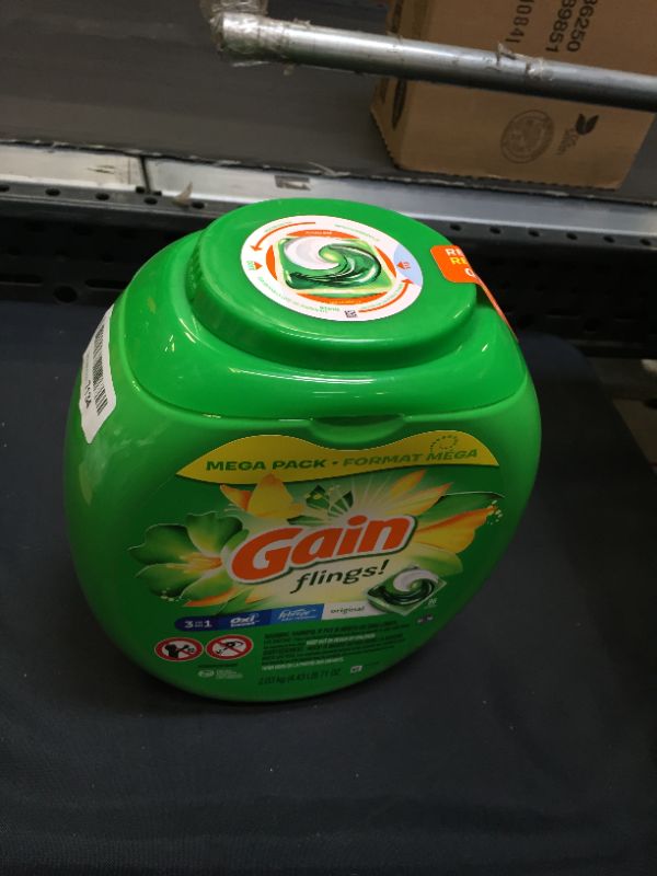 Photo 2 of  Gain flings! Laundry Detergent Packs - Original - 71oz/96ct