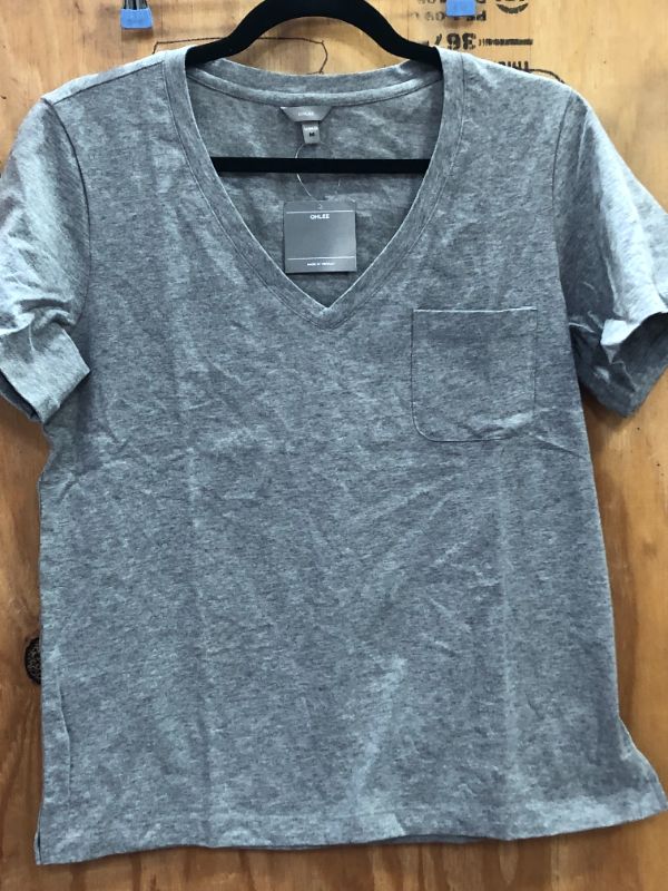 Photo 1 of ONLEE WOMENS GREY V NECK MEDIUM