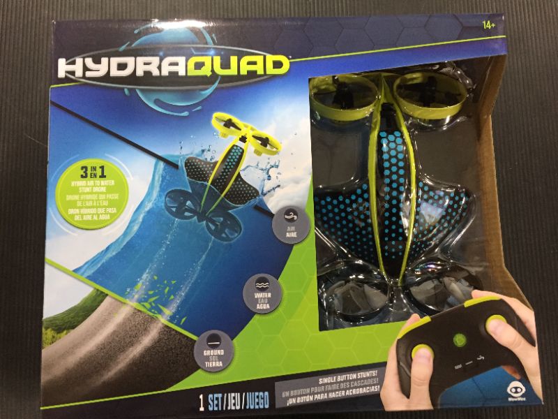 Photo 2 of HydraQuad 3-in-1 Hybrid Air to Water Stunt Drone
