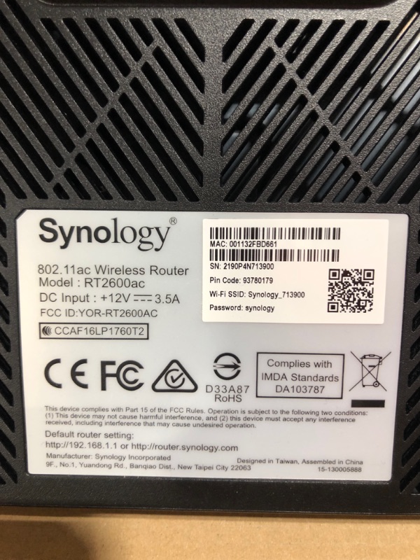 Photo 3 of Synology RT2600ac – 4x4 dual-band Gigabit Wi-Fi router, MU-MIMO, powerful parental controls, Threat Prevention, bandwidth management, VPN, expandable coverage with mesh Wi-Fi
