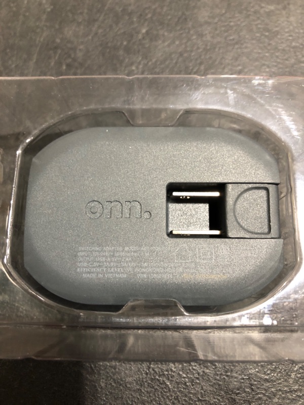 Photo 3 of Onn. Dual-Port Laptop Charger USB/USB-C with Power Delivery. NEW OPEN BOX.
