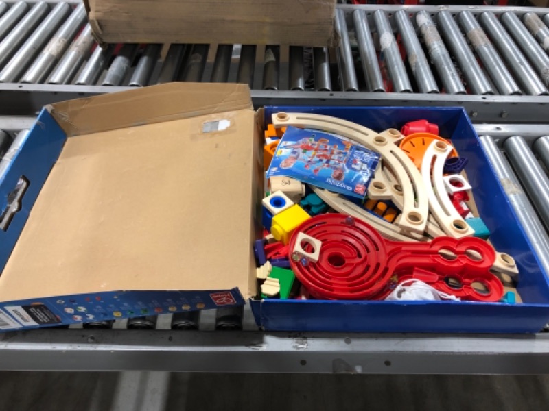 Photo 1 of Hape Wooden Quadrilla Super Spirals Marble Run| STEM Building Blocks Toy for Kids
OPEN BOX. PRIOR USE.