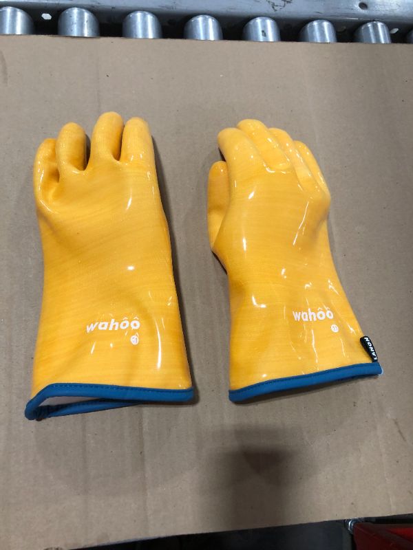 Photo 3 of LANON Heat Resistant Liquid Silicone Gloves, Oven Gloves with Fingers, Food Contact Grade, Waterproof, Yellow, Size 11
