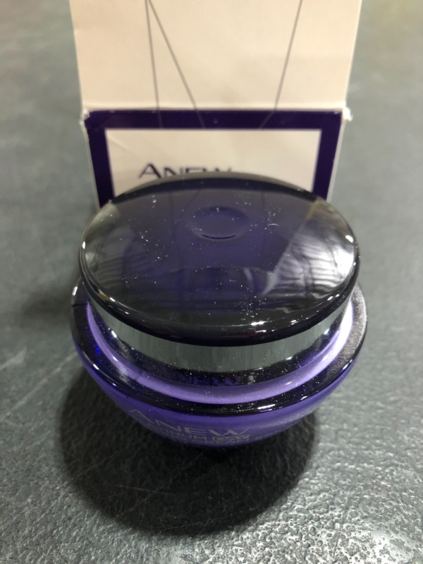 Photo 2 of ANEW PLATINUM Day lifting Cream SPF 25, 1.7 Ounce by Anew Platinum
