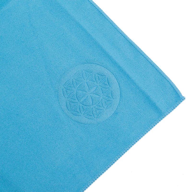 Photo 2 of Microfiber Travel & Sports Towel. Absorbent, Fast Drying & Compact. Great for Yoga, Gym, Camping, Kitchen, Golf, Beach, Fitness, Pool, Workout, Sport, Dish or Bath.
