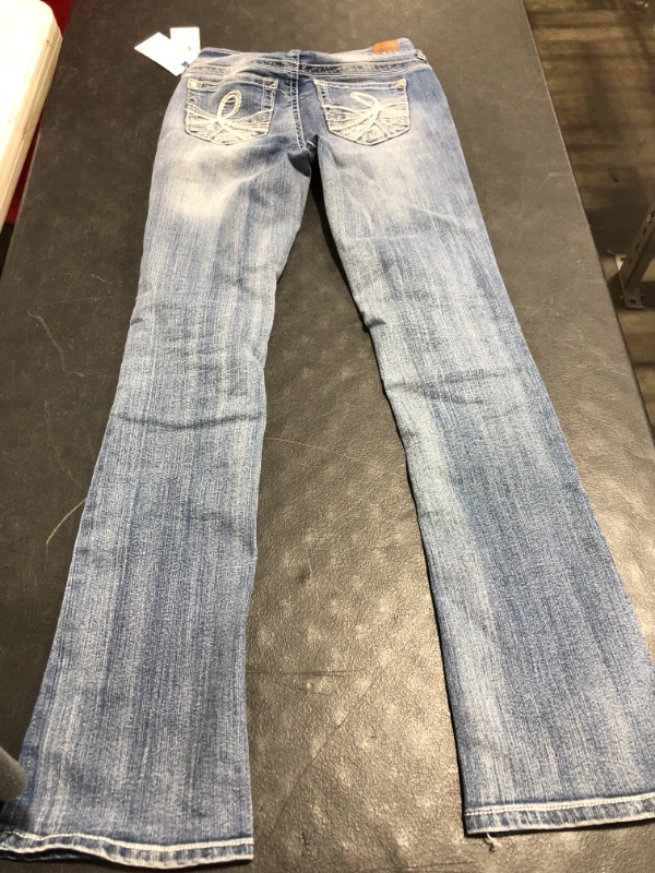 Photo 1 of WallFlower Women's Instastretch Luscious Curvy Bootcut Jeans
SIZE 1 LONG. 