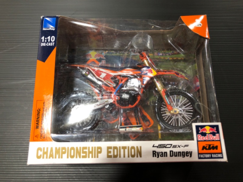 Photo 2 of KTM 450 SX-F Motorcycle 1:10 Scale Die-Cast Supercross Marvin Musquin - New
