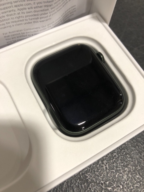 Photo 1 of Apple Watch Series 7 [GPS 45mm] Smart Watch w/ Green Aluminum Case with Clover Sport Band. Fitness Tracker, Blood Oxygen & ECG Apps, Always-On Retina Display, Water Resistant
PRIOR USE. MISSING BAND. 