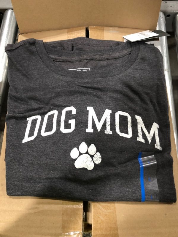 Photo 2 of Women's Dog Mom Short Sleeve Graphic T-Shirt - Large
