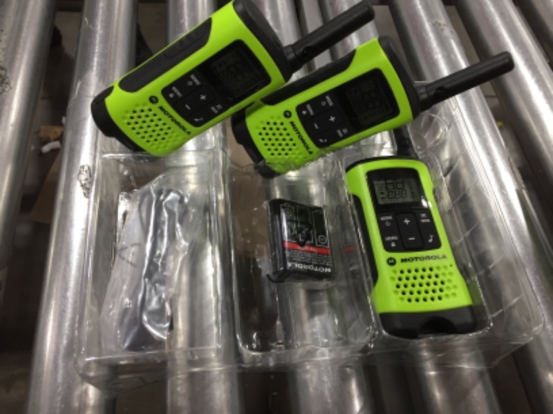 Photo 2 of Motorola Talkabout T260TPG Radio, Green - 3 Pack
