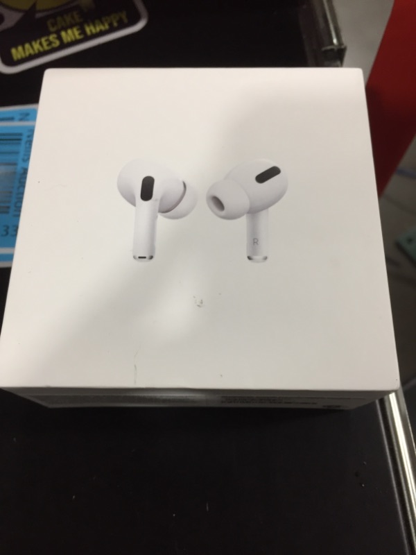 Photo 2 of Apple AirPods Pro
