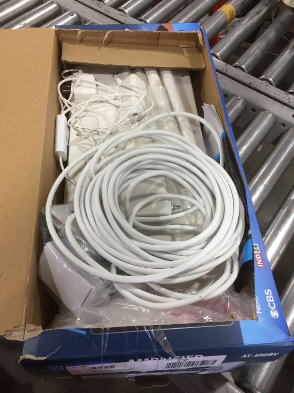 Photo 1 of Big Boy Flat Panel Smartpass Amplified Outdoor/Indoor HDTV Antenna
