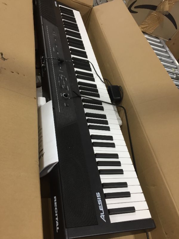 Photo 2 of Alesis Recital Digital Piano with 88 Full-Sized Semi-Weighted Keys
