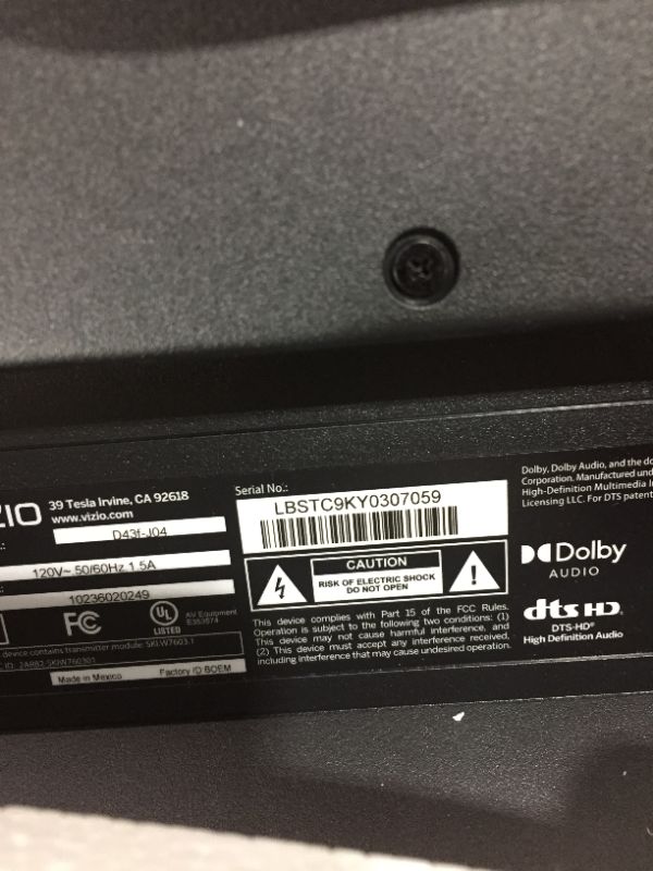 Photo 5 of VIZIO 43" Class FHD LED Smart TV D-Series D43f-J
SCREEN DAMAGE
