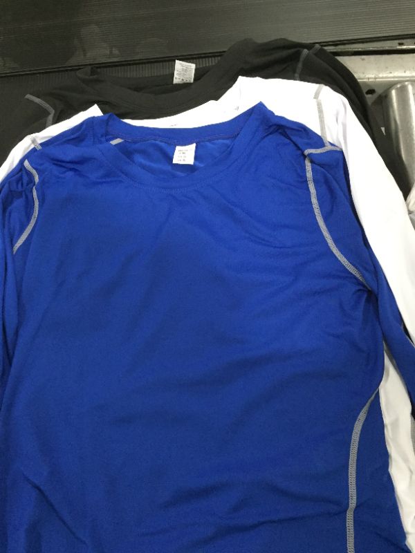 Photo 1 of MENS 3 PACK ATHLETIC SHIRTS
SIZE S 