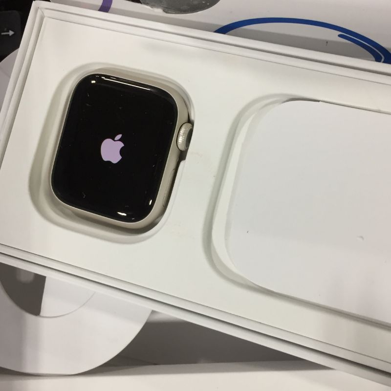 Photo 3 of Apple Watch Series 7 [GPS 41mm] Smart Watch w/ Starlight Aluminum Case with Starlight Sport Band. Fitness Tracker, Blood Oxygen & ECG Apps, Always-On Retina Display, Water Resistant
