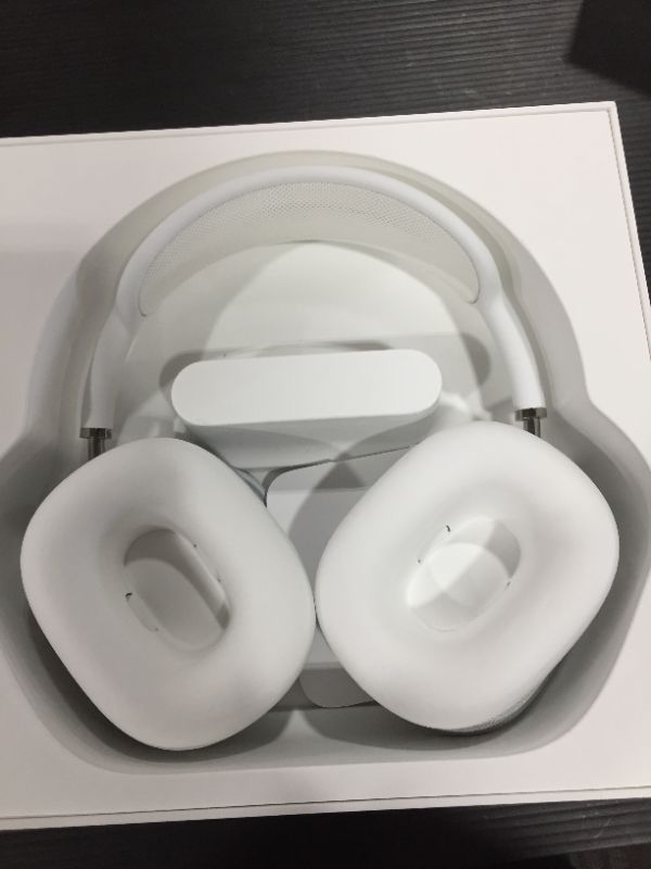 Photo 7 of AirPods Max color silver 