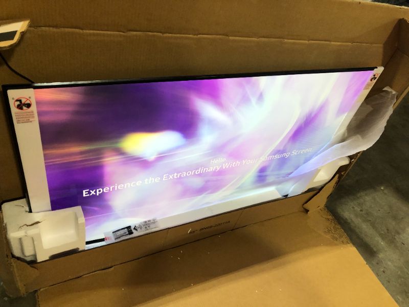 Photo 2 of Samsung - 55" Class Q70A Series QLED 4K UHD Smart Tizen TV
