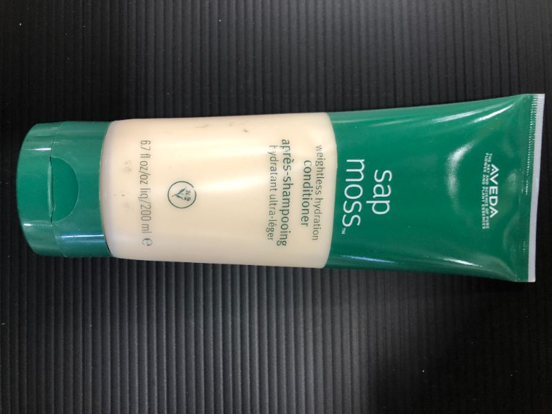 Photo 2 of Aveda Sap Moss Weightless Hydration Conditioner tree sap, 6.7 Fl Oz