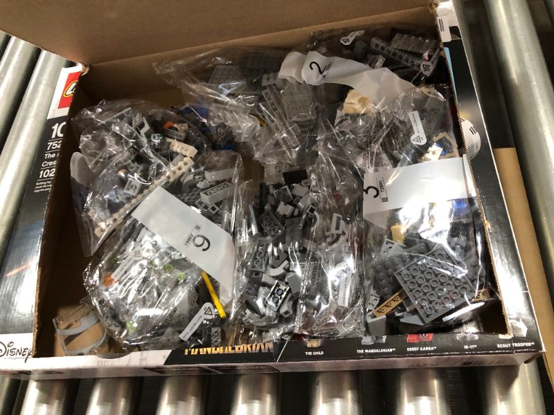 Photo 1 of LEGO Star Wars: The Mandalorian The Razor Crest 75292 Exclusive Building Kit, New 2020 (1,023 Pieces)
