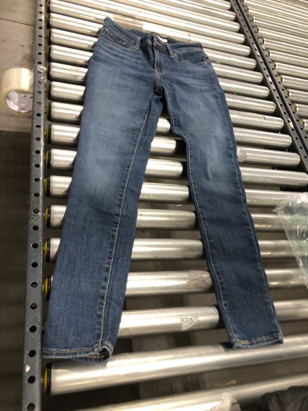 Photo 2 of Levi's Women's 711 Skinny Jeans-- size 27
